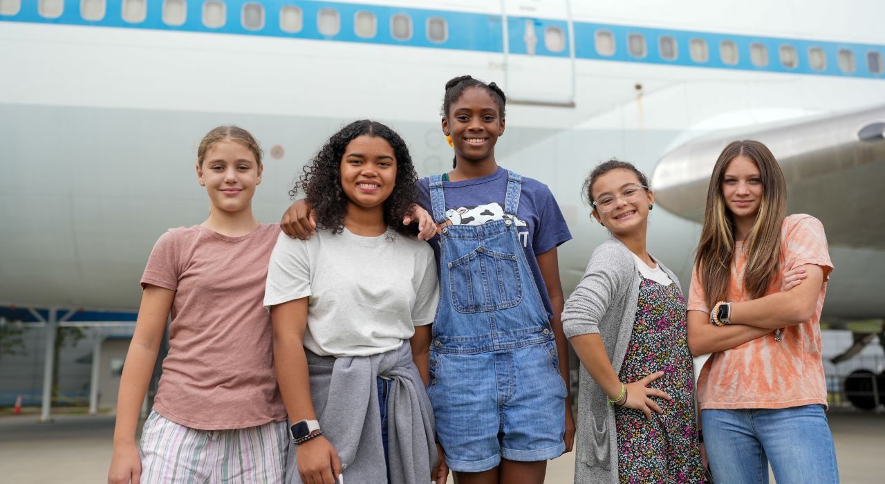 web2023-girlstem01